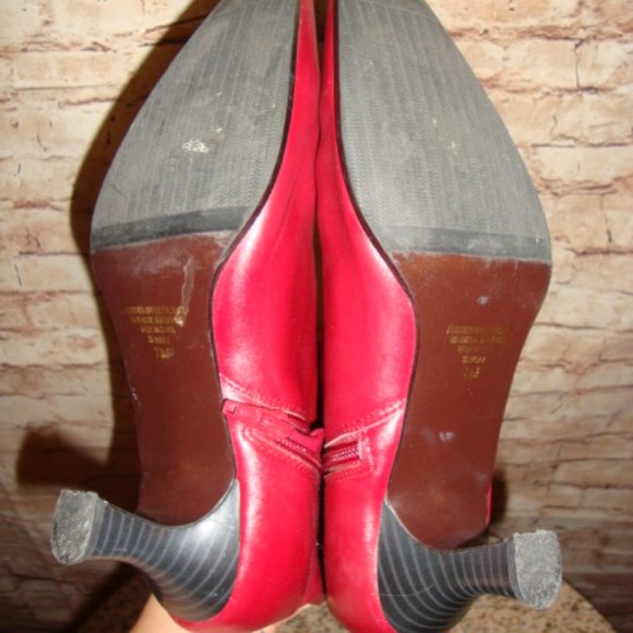 Red Leather Booties Boots Heels size 7 - Picture 4 of 4